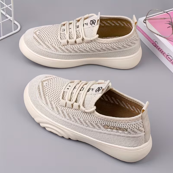 GLIMSOLE™ - LÉGÁTERESZTŐ NŐI MOKASZIN CSILLOGÓ RÉSZLETEKKEL